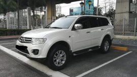 Pearl White Mitsubishi Montero 2014 for sale in Manila