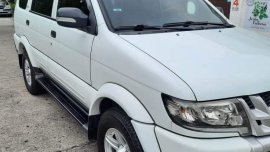 Selling White Isuzu Crosswind 2016 in Manila