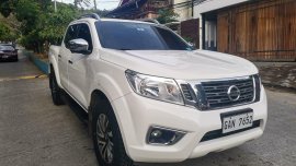 Pearl White Nissan Navara 2020 for sale in Quezon 