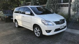 Selling Pearl White Toyota Innova 2012 in San Mateo