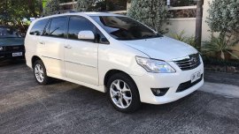Selling Pearl White Toyota Innova 2012 in Quezon