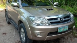 Selling Silver Toyota Fortuner 2006 in Manila