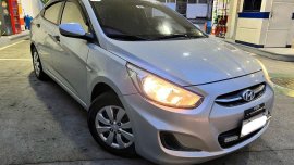 Selling Pearl White Hyundai Accent 2018 in Quezon 