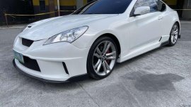 Selling White Hyundai Genesis 2010 in Pasig