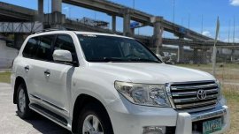 White Toyota Land Cruiser 2010 for sale in Pasay 
