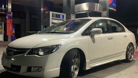 Pearl White Honda Civic 2006 for sale in Automatic
