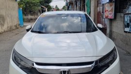 Sell Red 2017 Honda Civic in Mabalacat