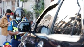 MMDA conducts clearing operations along Mabuhay Lanes