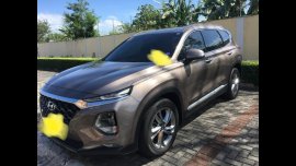 Selling Silver Hyundai Santa Fe 2019 in Las Piñas