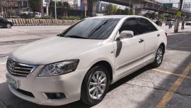 Selling Pearl White Toyota Camry 2010 in Quezon City