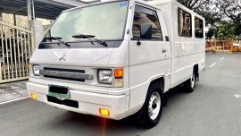 White Mitsubishi L300 2012 for sale in Las Piñas