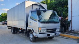 Selling White Mitsubishi Fuso 2006 in Quezon
