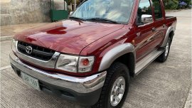 Selling Red Toyota Hilux 2001 in Quezon
