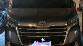 Selling Silver Toyota Grandia 2020 in Parañaque