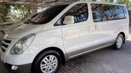 Selling Pearl White Hyundai Starex 2018 in Rosario