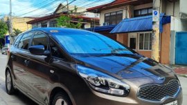 Selling Silver Kia Carens 2014 in Manila