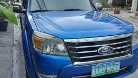 Selling Blue Ford Everest 2011 in Cainta