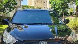 Sell Black 2011 Hyundai Tucson in Mandaluyong