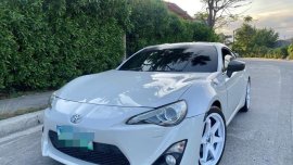 Pearl White Toyota 86 2013 for sale in San Mateo