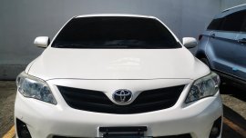 For Sale!!! used Pearlwhite 2013 Dual VVTi Toyota Altis  V variant