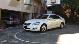 Selling White Toyota Camry 2007 in Legazpi