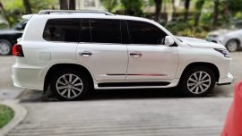 Pearl White Lexus LX 570 2011 for sale in Quezon 