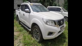 Selling White Nissan Navara 2019 in Caloocan