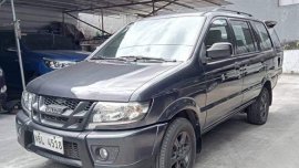 Selling Silver Isuzu Crosswind 2017 in Quezon 