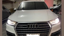 Selling White Audi Q7 2017 in Malay