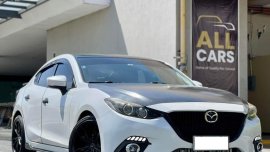 Selling White Mazda 3 2016 in Makati