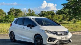 Selling White Honda Jazz 2018 in Las Piñas
