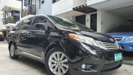 Selling Black Toyota Sienna 2012 in Quezon City