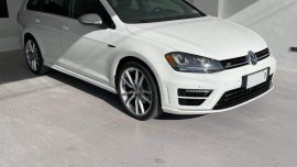 Selling White Volkswagen Golf 2018 in San Juan
