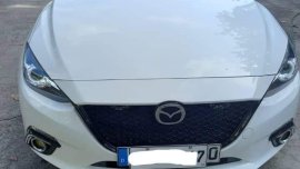 Sell White 2016 Mazda 3 in Parañaque