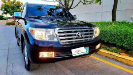 Selling Black Toyota Fortuner 2011 in Las Piñas
