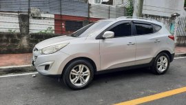 Silver Hyundai Tucson 2011 for sale in Manual