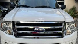 Selling White 2012 Ford Expedition SUV /  affordable price