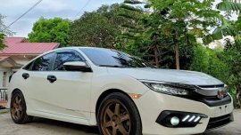 Sell White 2019 Honda Civic in Bocaue