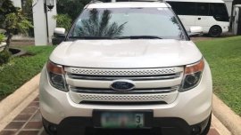 2013 White Ford Explorer 2.0 for Sale. Casa maintained. 