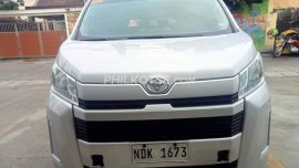 TOYOTA HIACE COMMUTER M/T