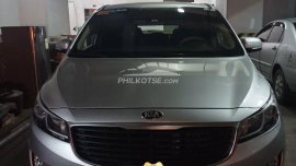 HOT!!! Brightsilver 2016 Kia Grand Carnival Van second hand for sale!