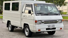 Sell used 2017 Mitsubishi L300 Cab and Chassis 2.2 MT