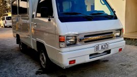 White 2017 Mitsubishi L300 Commercial second hand for sale