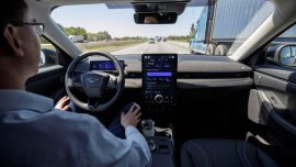 Ford’s BlueCruise driver assist to come with hands-free lane changing