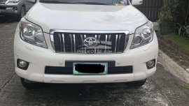 2012 Toyota Prado  4.0L Gas AT in Pearlwhite