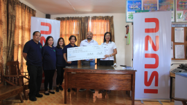 Isuzu PH travels to Sorsogon for hospital donation project