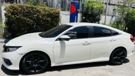  Selling White 2017 Honda Civic Sedan by verified seller