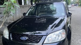 FORD ESCAPE 2012 XLT Top of the Line. Very Good condition