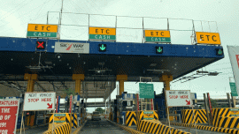 SMC’s new program cuts expressway toll stops from five to two