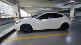  Selling my White 2015 Mazda 3 speed 